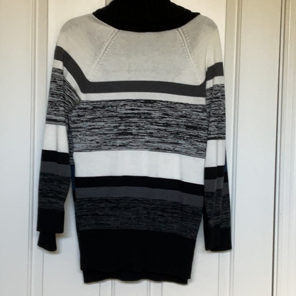 2 Sweaters by Style & Co - Picture 8 of 8
